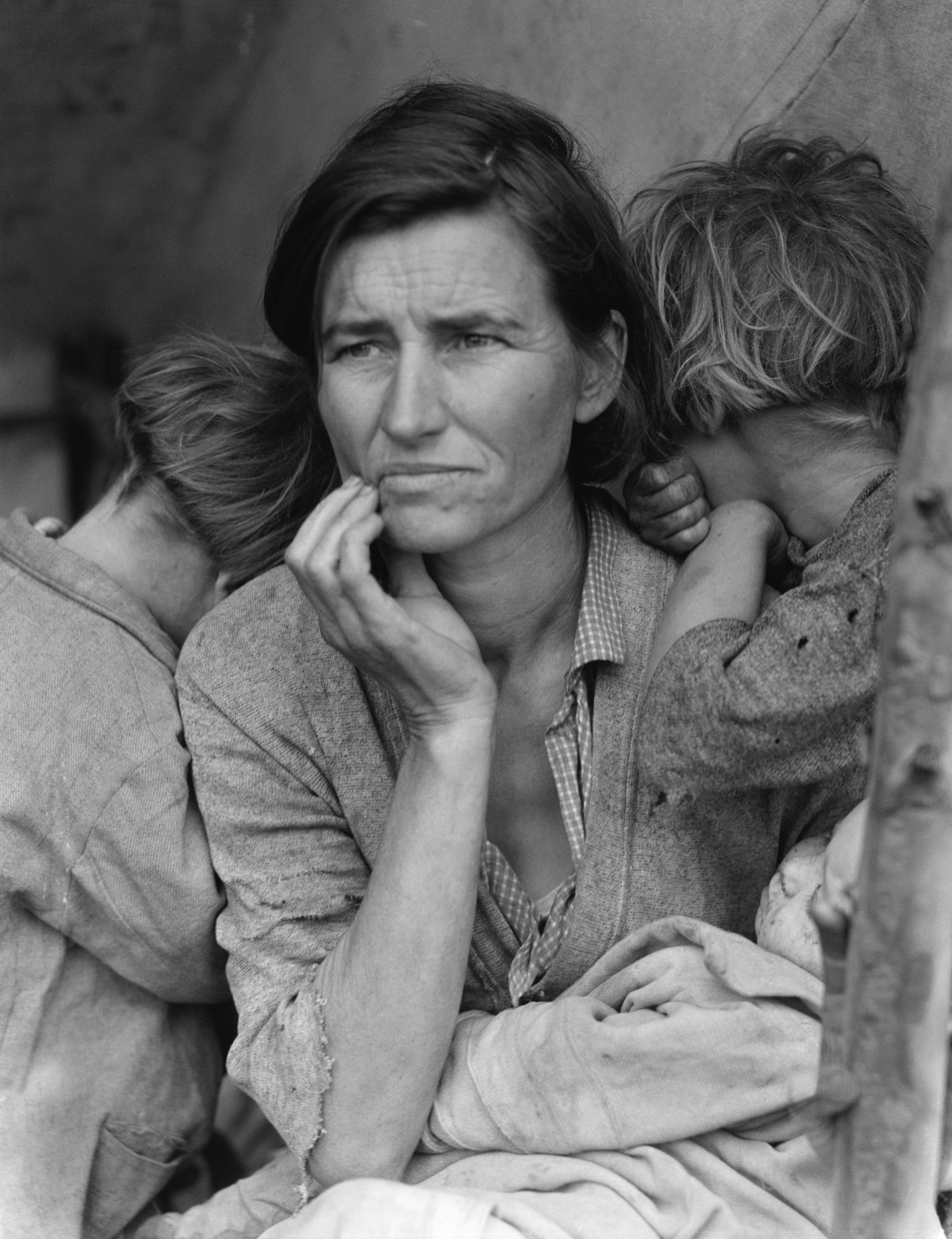 Dorothea Lange, Migrant Mother, 1936 — one frame chosen from six exposures, then cropped